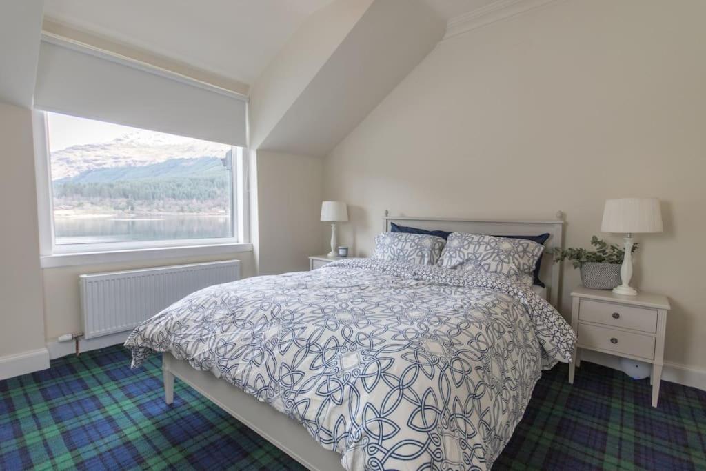 Rossmay House - 4 Bedroom Scottish Villa With Waterfront / Mountain Views Аррочар Экстерьер фото