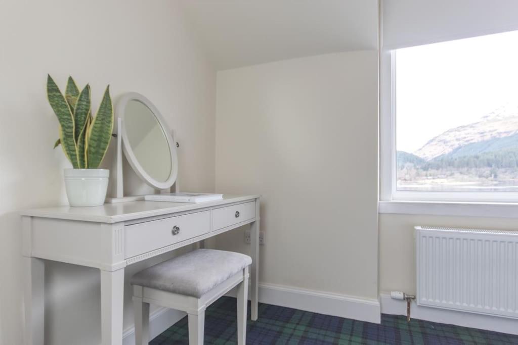 Rossmay House - 4 Bedroom Scottish Villa With Waterfront / Mountain Views Аррочар Экстерьер фото