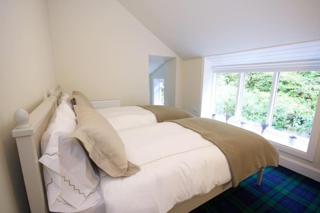 Rossmay House - 4 Bedroom Scottish Villa With Waterfront / Mountain Views Аррочар Экстерьер фото
