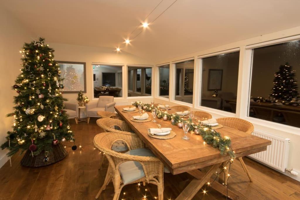 Rossmay House - 4 Bedroom Scottish Villa With Waterfront / Mountain Views Аррочар Экстерьер фото
